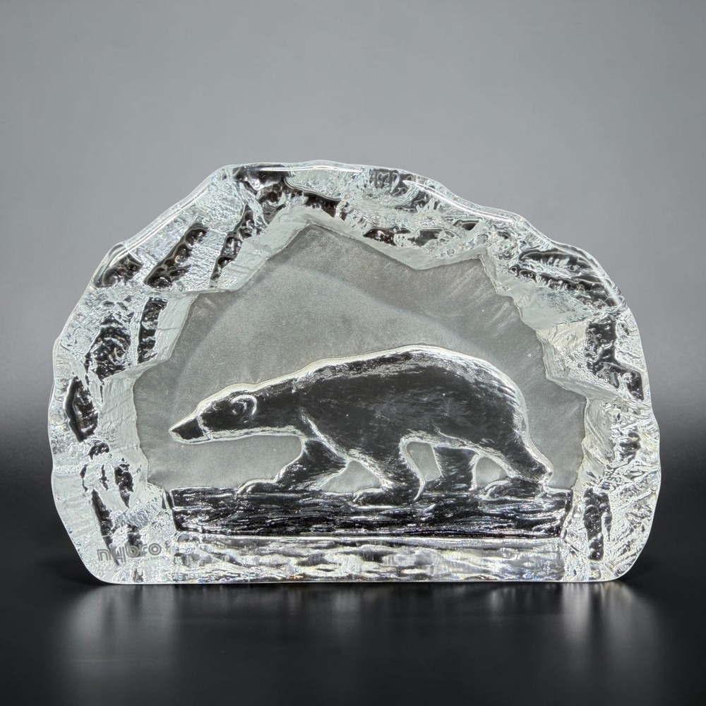 Nybro Sweden Crystal Polar Bear Art Glass Paperweight Sculpture Ice Block 6x4‎